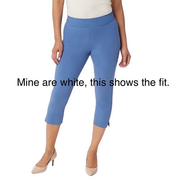 Women With Control Petite Pull-On Capri Pants. White. 1X Petite - Picture 11 of 12